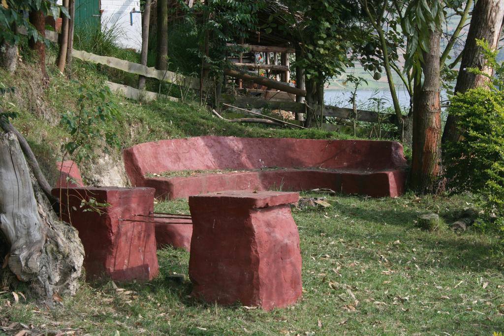Amasiko Homestay Lake Bunyonyi Kabale Екстериор снимка