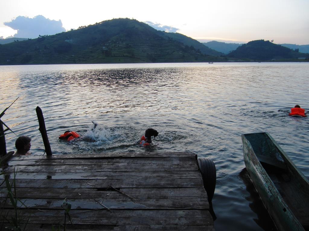 Amasiko Homestay Lake Bunyonyi Kabale Екстериор снимка