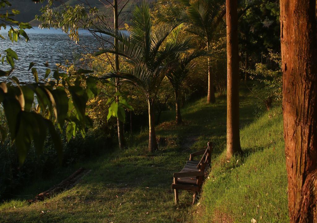 Amasiko Homestay Lake Bunyonyi Kabale Екстериор снимка
